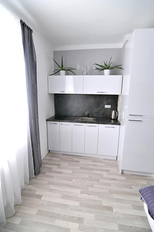 Avax Apartment Либерц Экстерьер фото